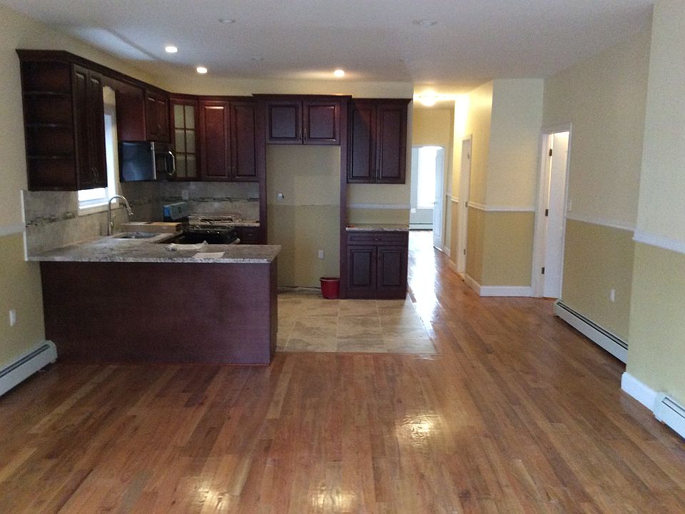 1st image of 9420 109th St