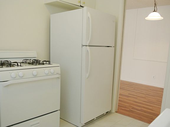 5th image of 1615 Veteran Ave APT 4