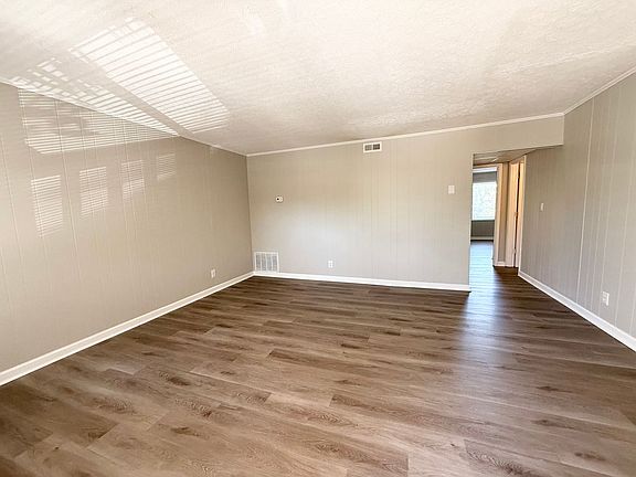 3rd image of 315 Oakland Ave #303