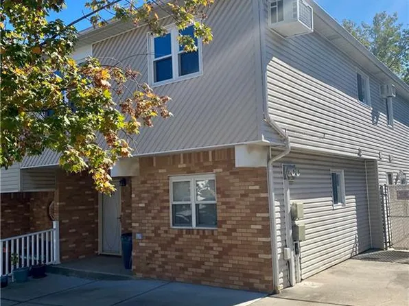 145 Marisa Cir, Staten Island, NY 10309