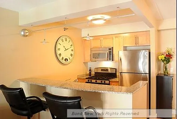 Sold by Bond New York | media 6