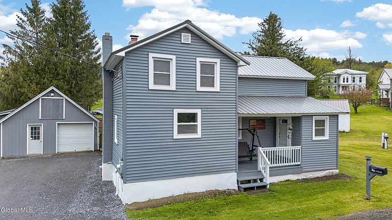 3rd image of 114 Woods Road