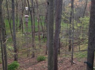 1752 Nevar Ct, Vienna, VA 22182