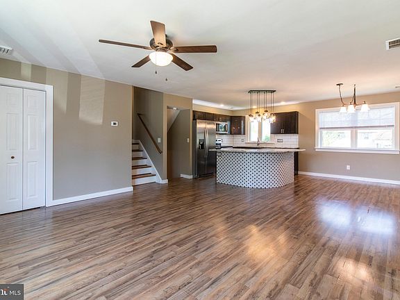 5th image of 1512 Melrose Ter