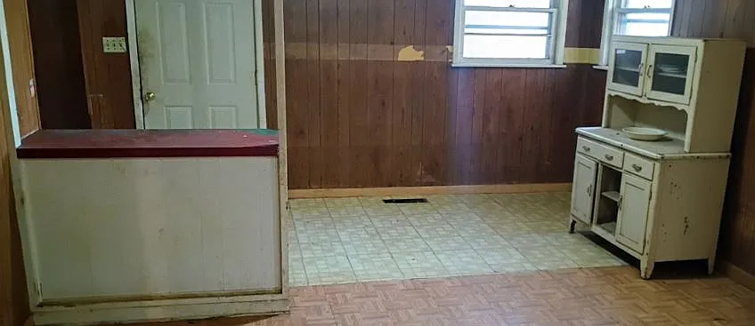 3 bed, 2163 sqft, $699 — Photo 3