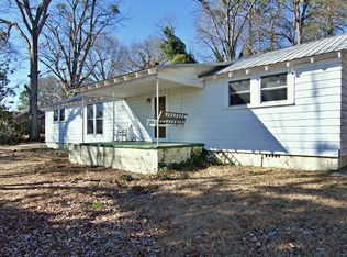 204 S Pine St, Walhalla, SC 29691