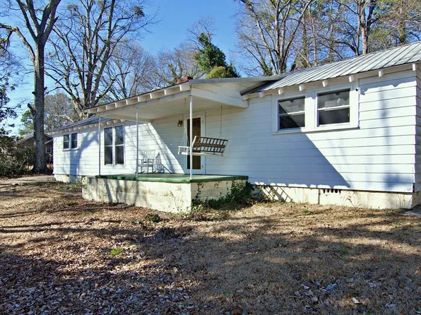 204 S Pine St, Walhalla, SC 29691