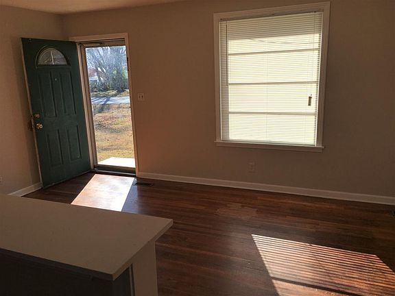 5th image of 102 Garwood Dr