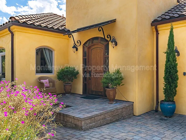 287 Laureles Grade Rd — Photo 4