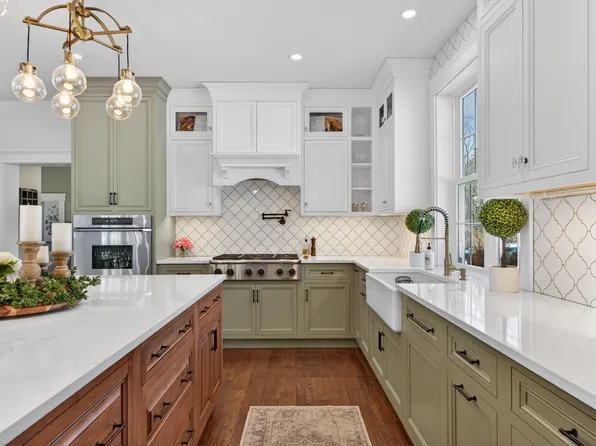 125 Highland Ave, Scarborough, ME 04074