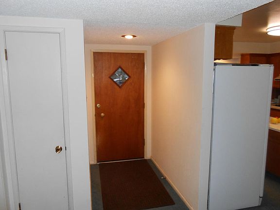 3rd image of 905 Camino Ct