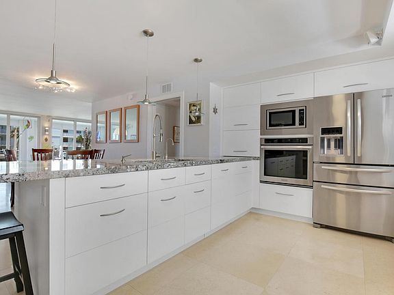 5th image of 911 Ocean Dr APT 203