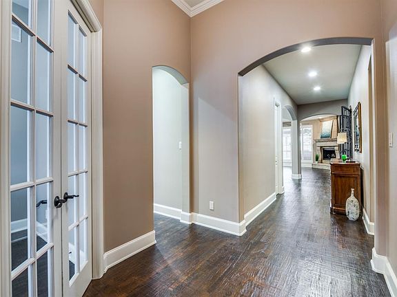5th image of 3217 Balmerino Ln