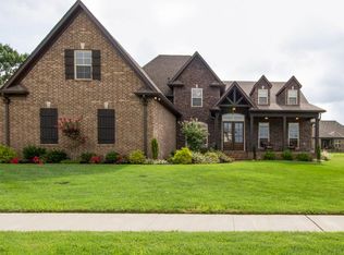 221 Carellton Dr, Gallatin, TN 37066