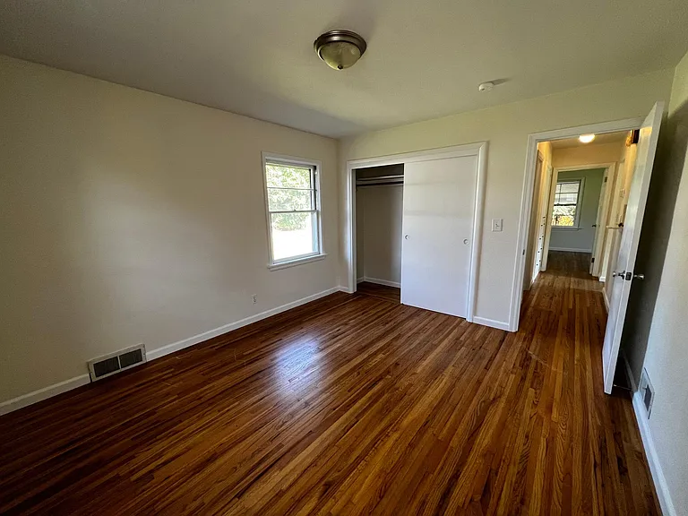 5511 N Whitehouse St — Photo 8