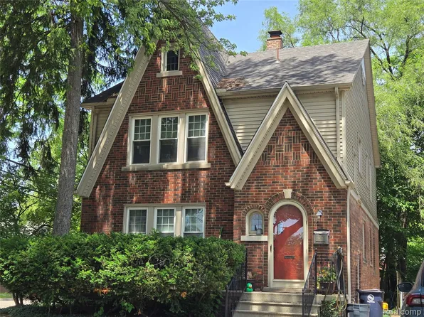 903 E 3rd St, Royal Oak, MI 48067