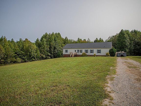 2nd image of 125 Carefree Ln