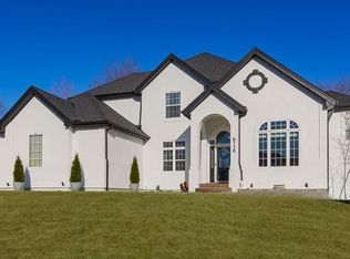 6115 N Elmwood Ct, Gladstone, MO 64119