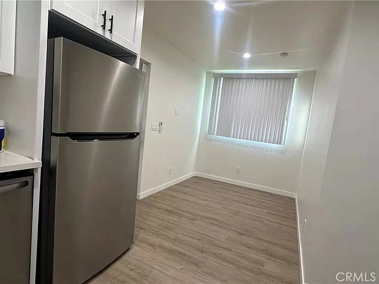7905 White Oak Ave — Photo 6