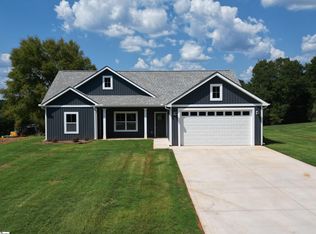 502 Hellams Rd, Gray Court, SC 29645