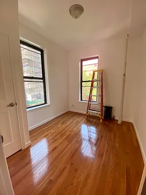 Rented by Dynamik Realty | media 22