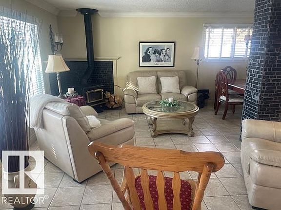 3rd image of 7 Galloway Rd NW