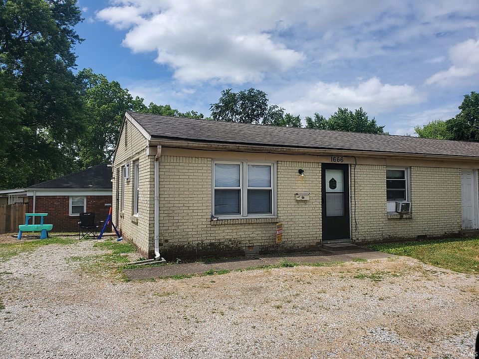 2nd image of 1664 McConnell Ave