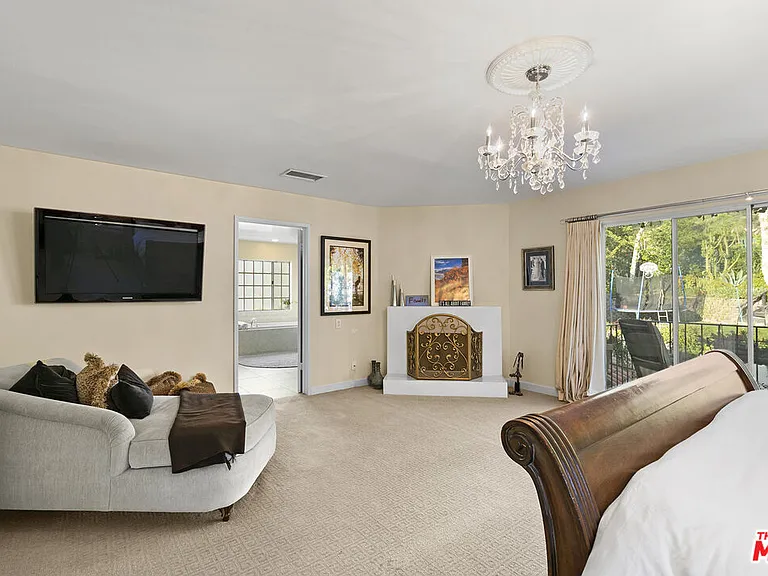 5176 Don Pio Dr — Photo 17