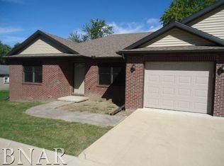 313 E 7th St, Gridley, IL 61744