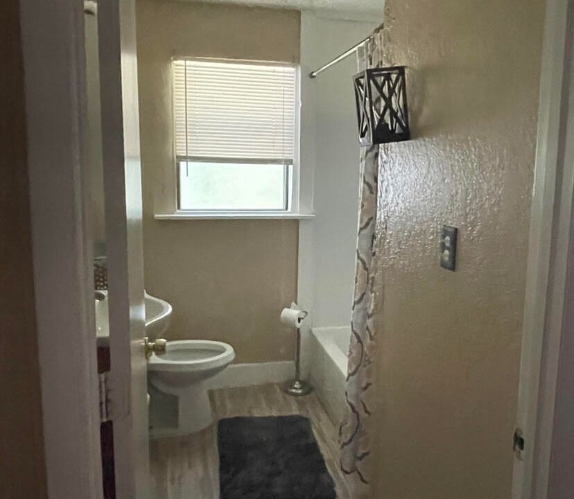 1st image of 1631 MCCONIHE Street