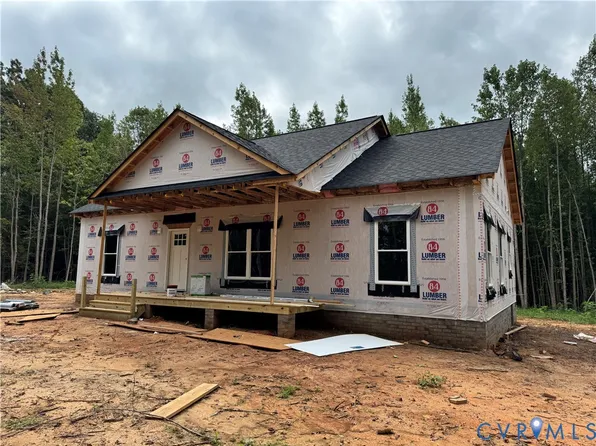 3 Coffeys Rd, Farmville, VA 23901