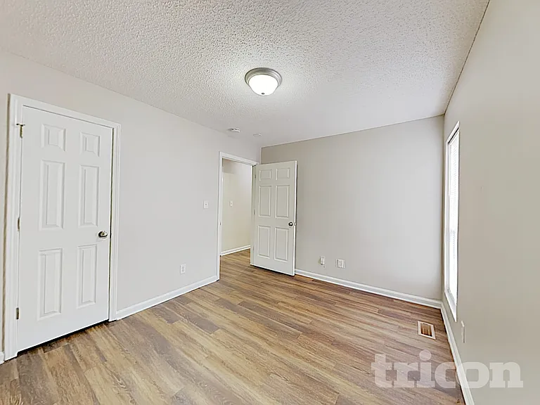 924 Pine Circle Dr — Photo 12
