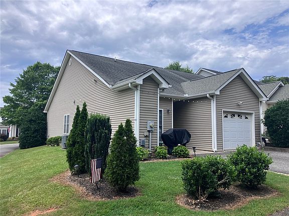 5th image of 158 Heritage Place Dr