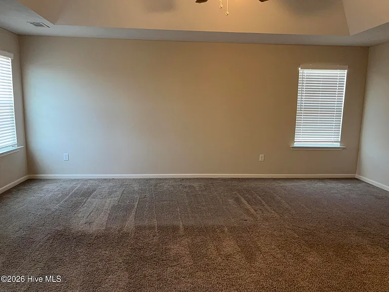 1210 Belgrove Dr — Photo 14