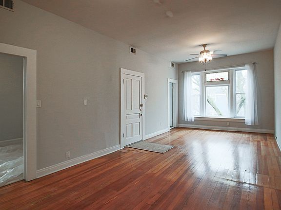 4th image of 1023 W Wellington Ave APT 2