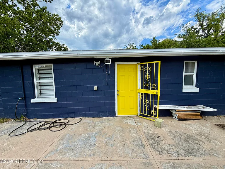 5903 Droad St — Photo 16
