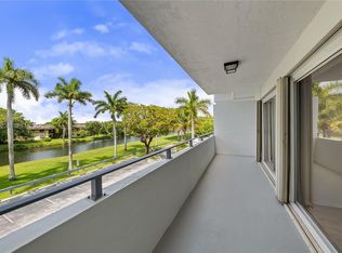 7900 Camino Cir APT 303, Miami, FL 33143