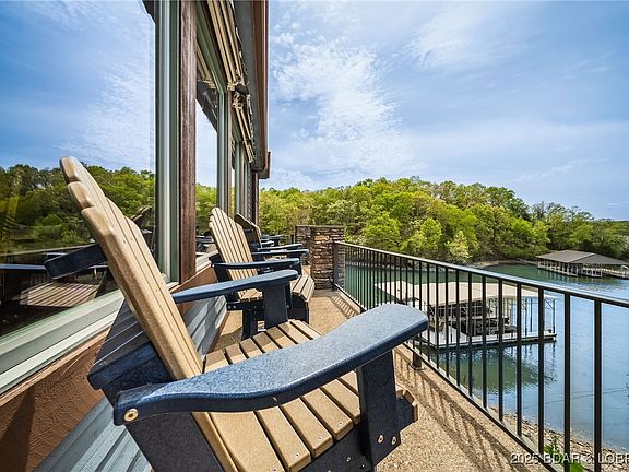 3rd image of 32 Wild Pines Ct