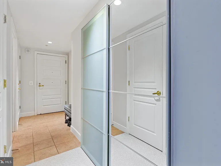 616 E St NW #304 — Photo 14