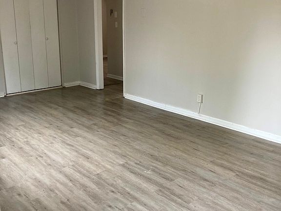 4th image of 2527 Washington Pike APT C5