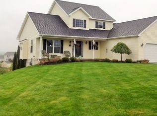 25 Eagle Ln, Mechanicville, NY 12118
