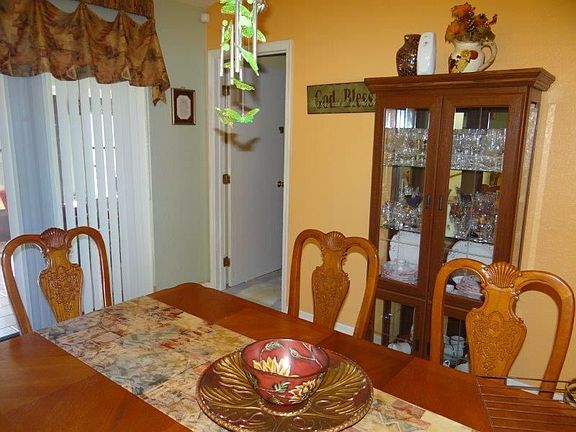 5th image of 2820 S Biscayne Dr
