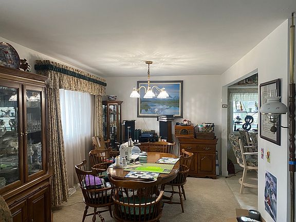 3rd image of 6013 Ridgeway Dr