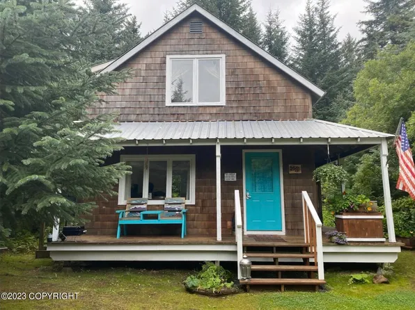 349 Shoreline Dr, Seldovia, AK 99663