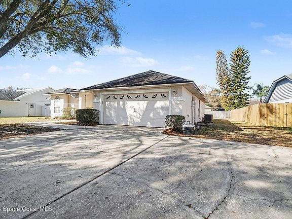 4th image of 1670 E Spring Ridge Cir