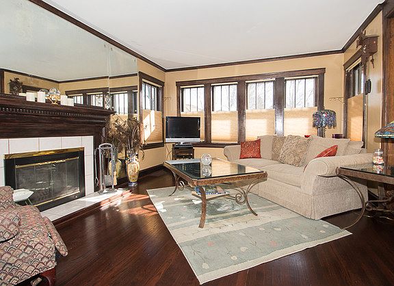3rd image of 5148 N Tripp Ave