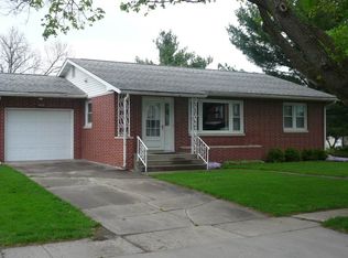 301 C Ave, Kalona, IA 52247
