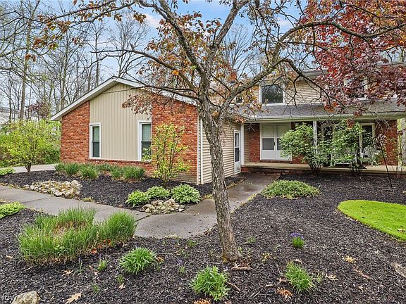 3rd image of 37830 Bunker Hill Dr