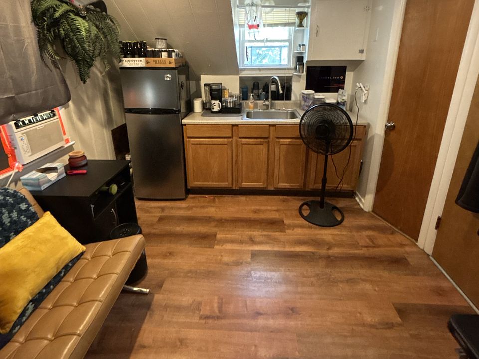 1st image of 1457 Eaton St #3