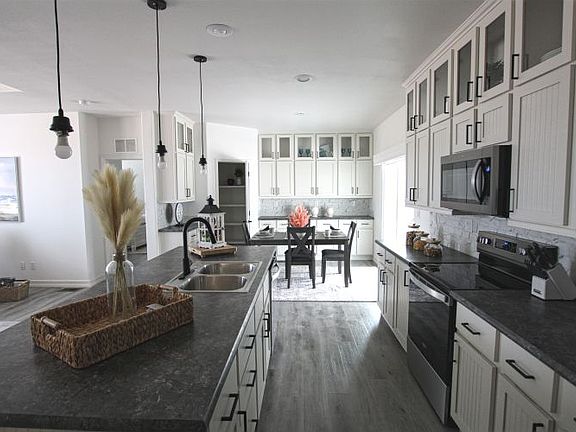 Kitchen amp Dining Area